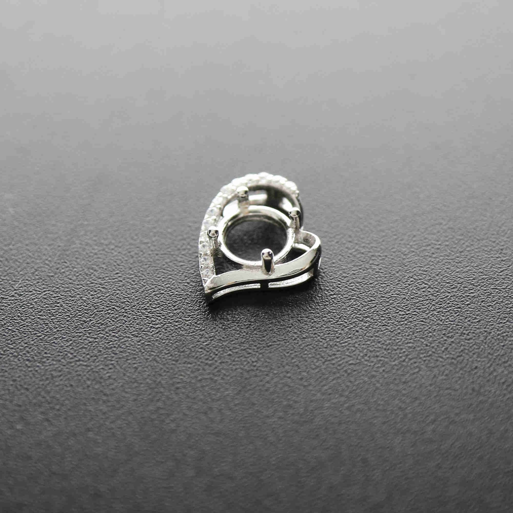 1Pcs 5-9MM Simple Round Bezel Gemstone Cz Stone Solid 925 Sterling Silver Prong Pendant Charm Settings Heart Shaple 1411230 - Click Image to Close